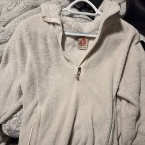 White pull over soft. Lightly used